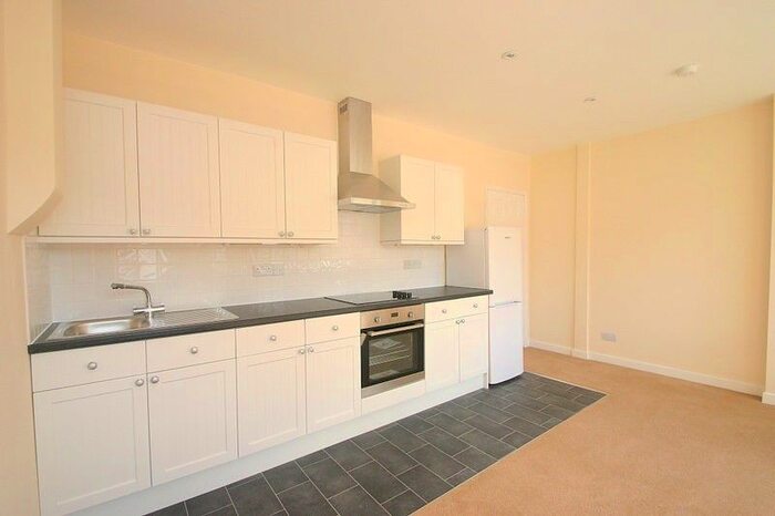 1 Bedroom Flat To Rent In Old Lodge Lane, Kenley, CR8
