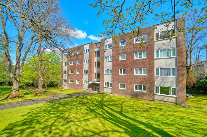 2 Bedroom Flat For Sale In Woodrow Court, Woodrow Road, Pollokshields, Glasgow, G41