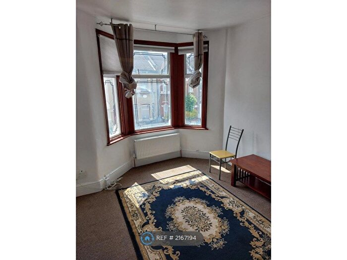 2 Bedroom Flat To Rent In First Floor Fanshawe Avenue, Barking, IG11