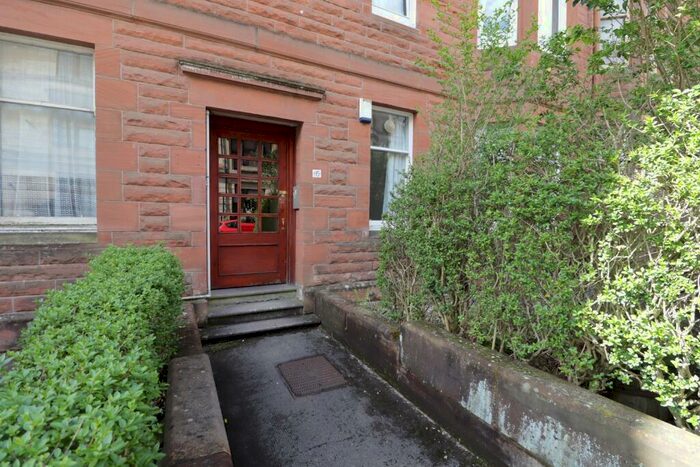 2 Bedroom Flat To Rent In James Gray Street, Shawlands, Glasgow, G41