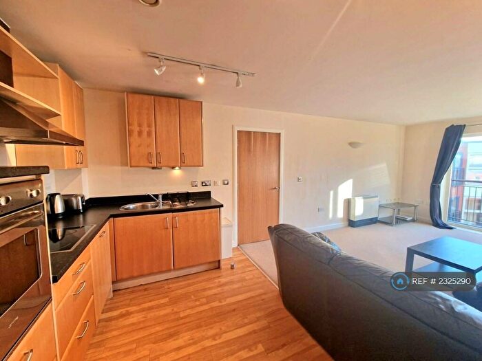 1 Bedroom Flat To Rent In Washington Wharf, Birmingham, B1