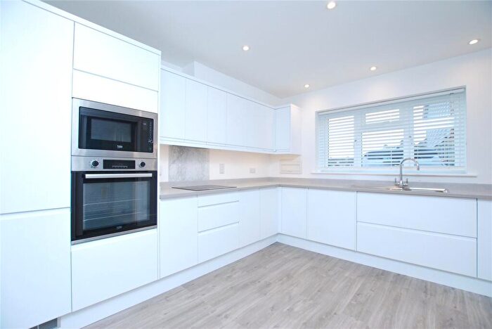 2 Bedroom End Of Terrace House To Rent In Grange Road, Guildford, Surrey, GU2