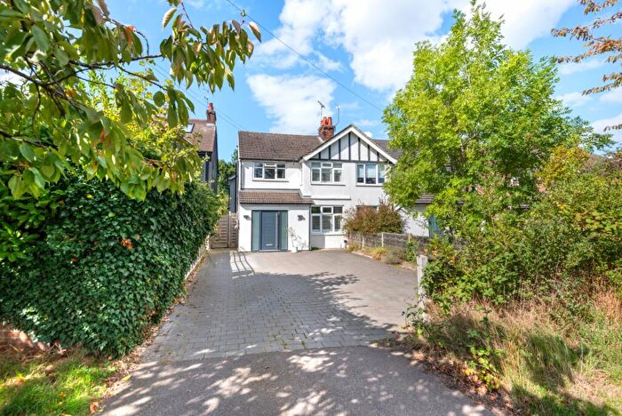 4 Bedroom Semi-Detached House For Sale In Sandridge Road, St. Albans, Hertfordshire, AL1
