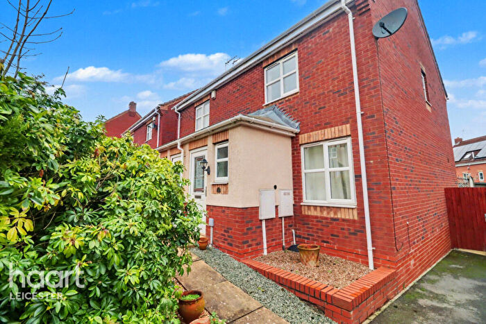 2 Bedroom Semi-Detached House For Sale In Attlebridge Close, Leicester, LE5