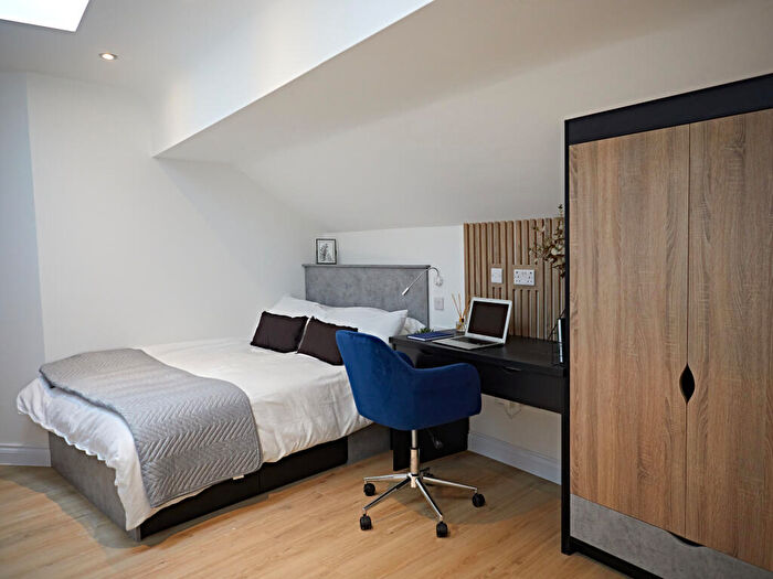 Apartment To Rent In Apt, The Headrow #, LS1