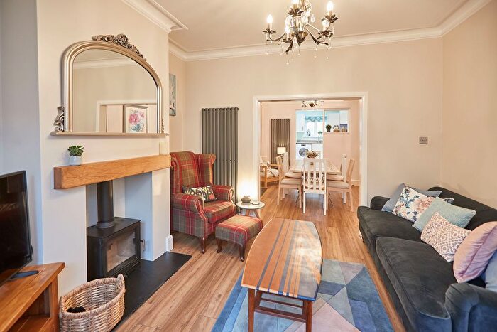 4 Bedroom Terraced House For Sale In Gray Street, Whitby, YO21