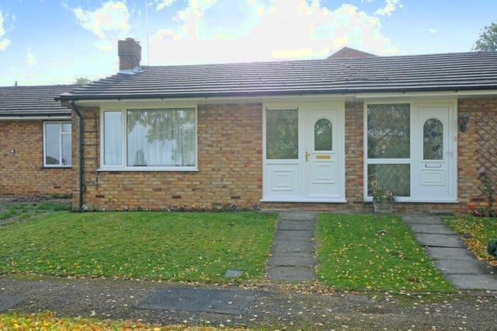 1 Bedroom Terraced Bungalow To Rent In Widmer End, High Wycombe, HP15
