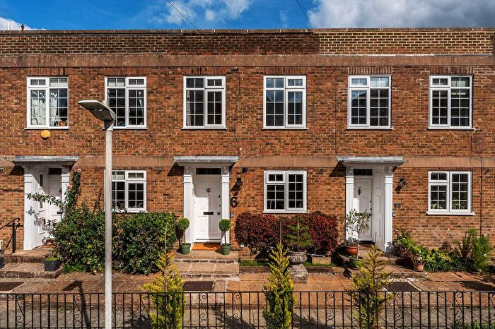 2 Bedroom Terraced House For Sale In Molyneux Park Gardens, Tunbridge Wells, TN4