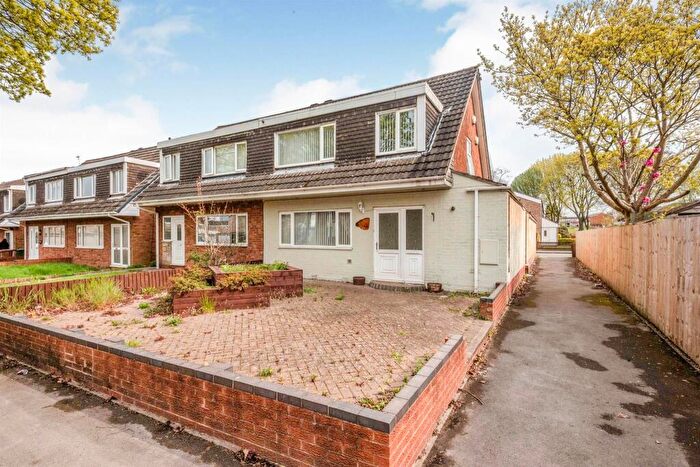 3 Bedroom Semi-Detached House To Rent In Piccadilly Close, Birmingham, B37