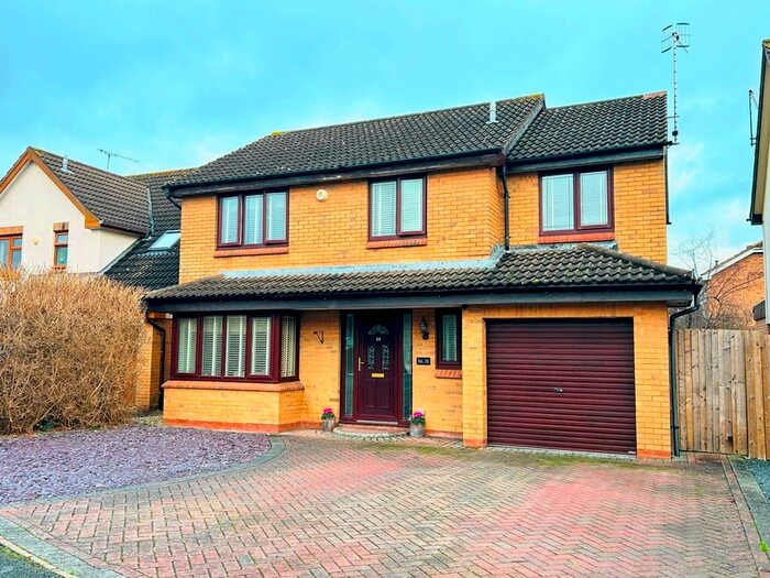 5 Bedroom Detached House For Sale In St. Lukes Close, Evesham, WR11
