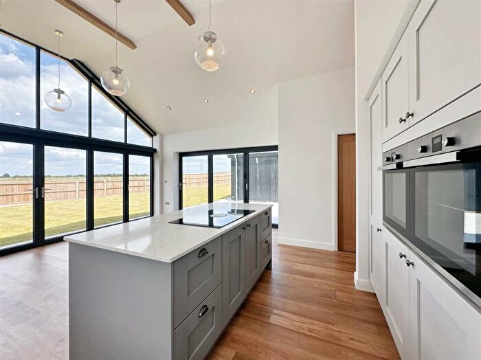 4 Bedroom Detached Bungalow To Rent In Hingham Road, Mallard Mews, Great Ellingham, NR17