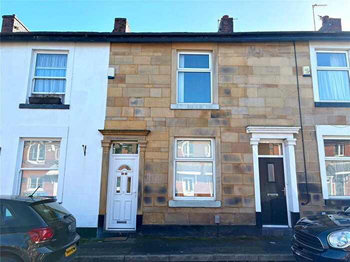 2 Bedroom Terraced House For Sale In Woodland Street, Heywood, Greater Manchester, OL10