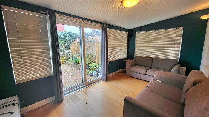 2 Bedroom Apartment To Rent In Seaford Road, Enfield, EN1