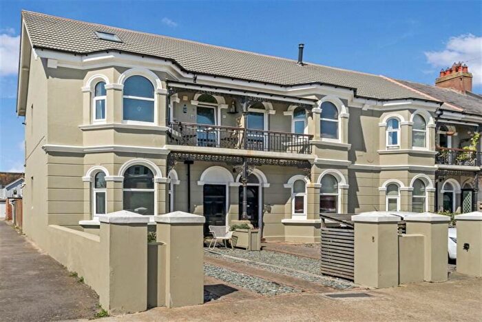 3 Bedroom Flat For Sale In Garendon House, Navarino Road, Worthing, BN11