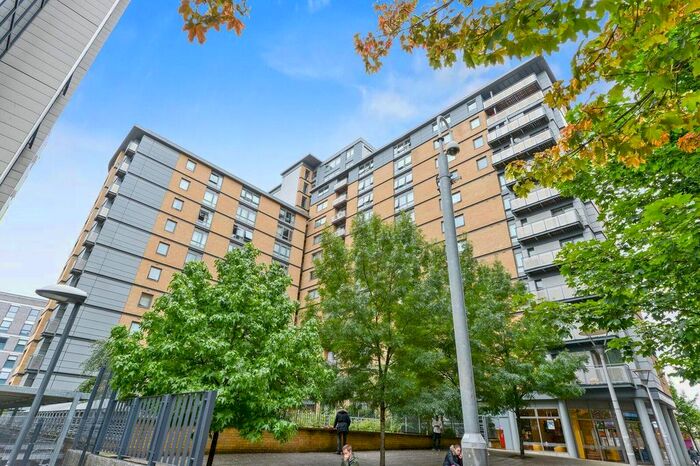 1 Bedroom Flat To Rent In Victoria Road, Acton, London W3