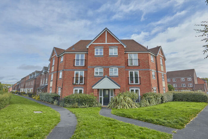2 Bedroom Apartment To Rent In College Green Walk, Mickleover, DE3