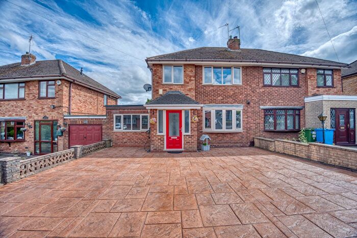 3 Bedroom Semi-Detached House For Sale In Sutherland Road, Cheslyn Hay, WS6