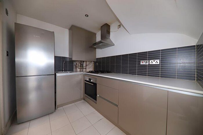 Flat To Rent In High Street, Northwood, HA6