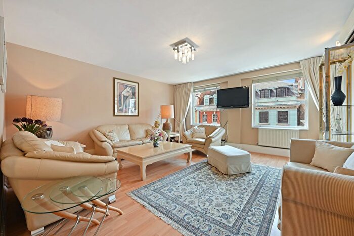 3 Bedroom Flat For Sale In Harley Street, Marylebone Village, London, W1G