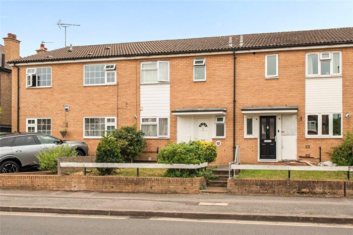 3 Bedroom Terraced House For Sale In Hillside Road, Bromley, BR2