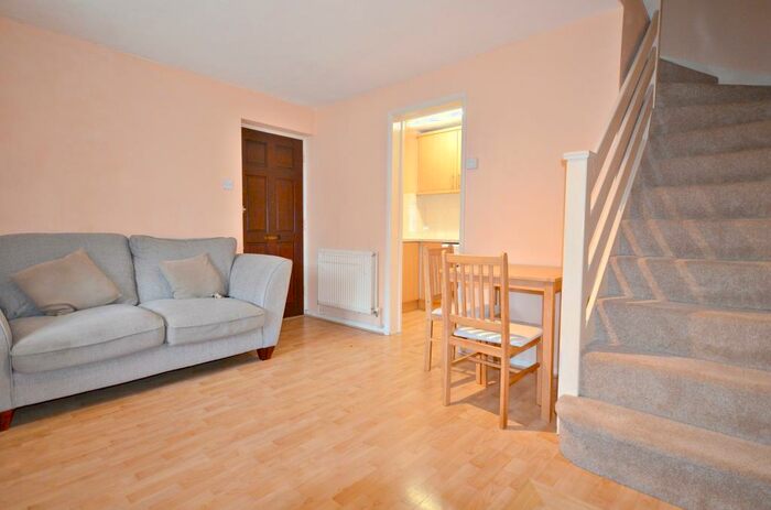 1 Bedroom End Of Terrace House To Rent In Langtons Meadow, Farnham Common, SL2