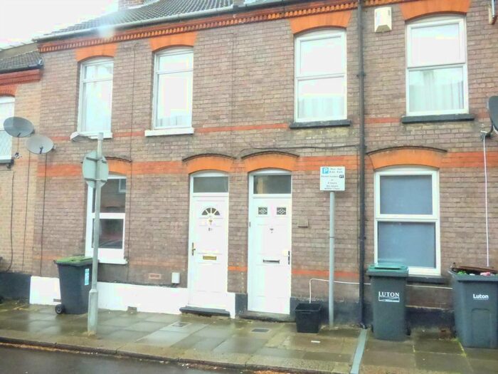 3 Bedroom Terraced House To Rent In Baker Street, Luton, LU1