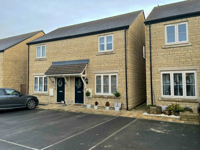 2 Bedroom Semi-Detached House To Rent In Centenary Way Witney, Witney, OX29