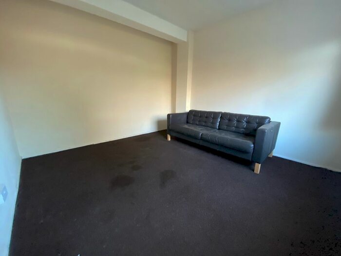 3 Bedroom Property To Rent In Drake Avenue, Worcester, WR2