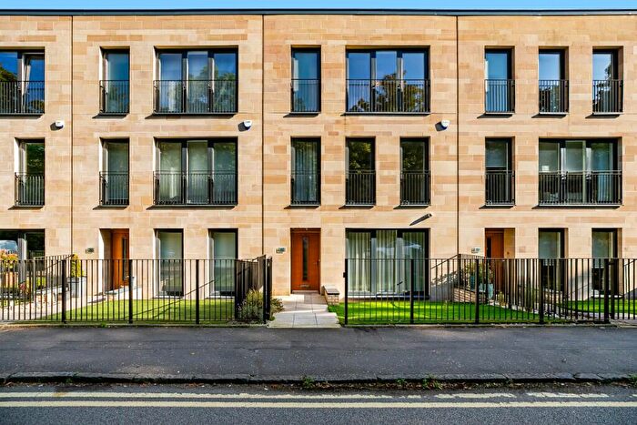 4 Bedroom Town House To Rent In Hamilton Drive, Glasgow, G12