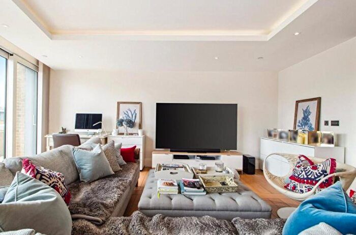 3 Bedroom Apartment To Rent In St. Johns Wood Park, St John's Wood, London, NW8