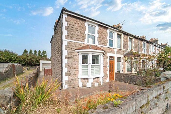 3 Bedroom End Of Terrace House For Sale In Drove Road, Weston-Super-Mare - Drive & Garage, BS23
