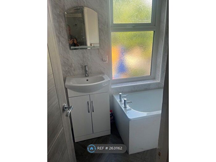 1 Bedroom Flat To Rent In Trafalgar Road, Portslade, Brighton, BN41