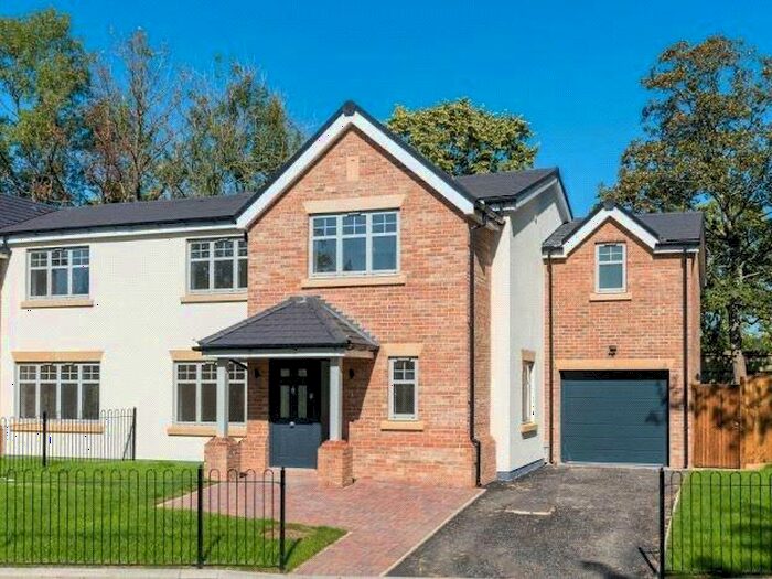 5 Bedroom House To Rent In Wilton Park, Buckinghamshire, HP9