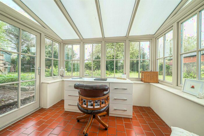 3 Bedroom Detached House For Sale In Bath Road, Sturminster Newton, DT10