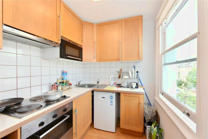 Studio To Rent In Warbeck Road, Shepherd's Bush, London, W12