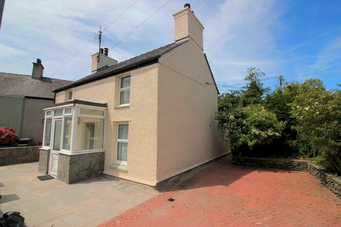 2 Bedroom Detached House For Sale In Llanddeusant, LL65