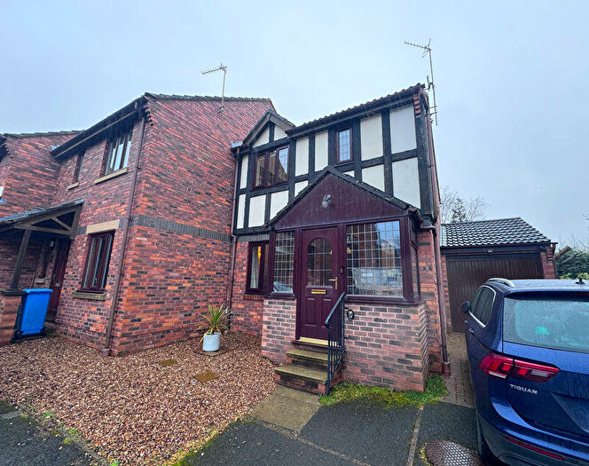 3 Bedroom End Of Terrace House For Sale In Conveniently Located End Mews House - Sheringham Way, Poulton-Le-Fylde, FY6
