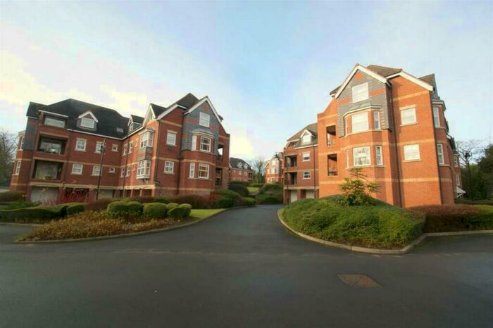 2 Bedroom Flat To Rent In Elm House, Allerton Park, LS7