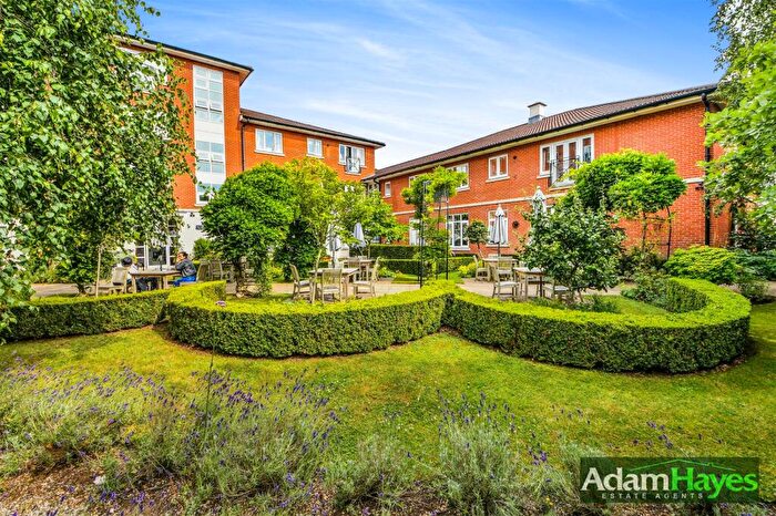 1 Bedroom Apartment For Sale In Langstone Way, Mill Hill East, NW7