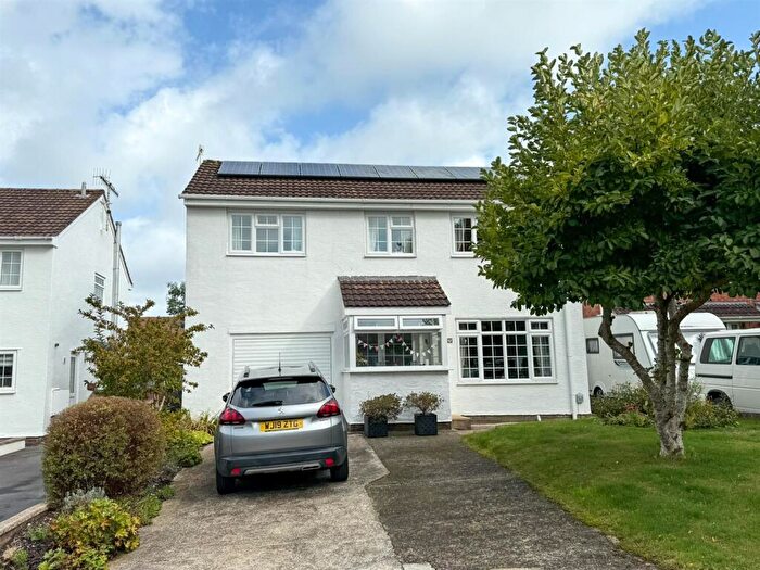 4 Bedroom Detached House For Sale In Blakeland Road, Fremington, Barnstaple, EX31