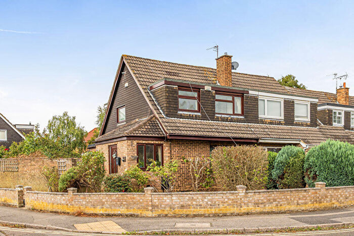 3 Bedroom Semi-Detached House For Sale In Celina Close, Bletchley Milton Keynes, MK2