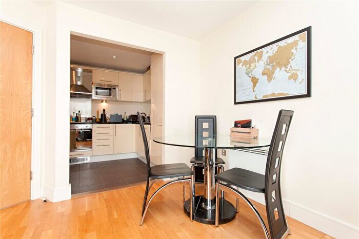 1 Bedroom Flat To Rent In Drayton Park, Highbury, N5