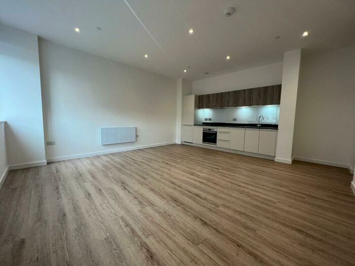 2 Bedroom Apartment To Rent In Alencon Link, Basingstoke, RG21