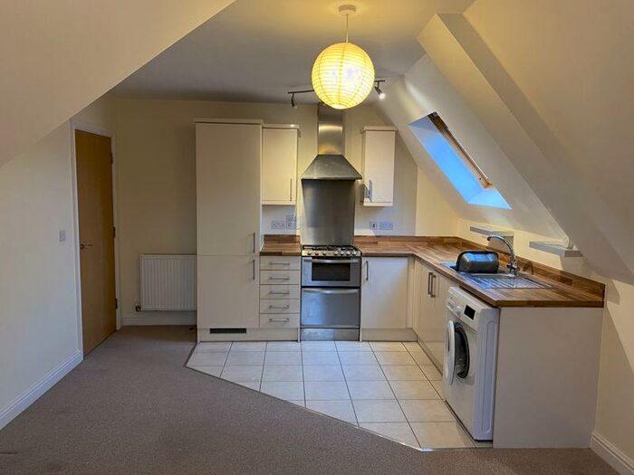 1 Bedroom Flat To Rent In Fulflood, Winchester, SO22