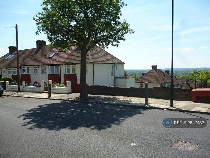 3 Bedroom End Of Terrace House To Rent In Castlewood Drive, London, SE9