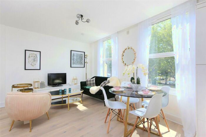 2 Bedroom Flat To Rent In Falcon Road, Battersea, London, SW11