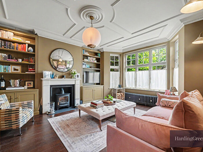 4 Bedroom Semi-Detached House For Sale In Hardinge Road, London, NW10