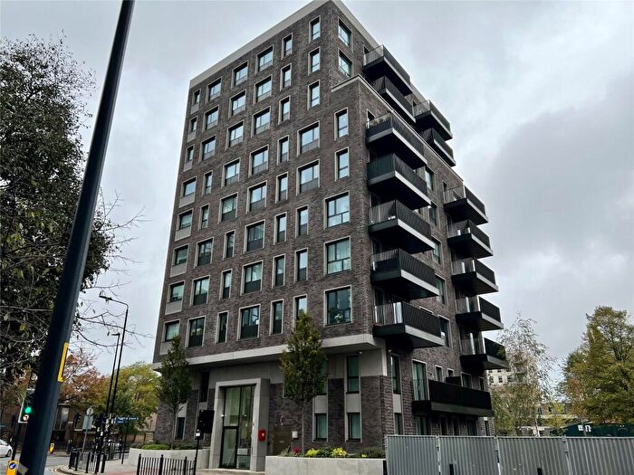 2 Bedroom Flat For Sale In Wayfare House South, Cotton Street, London, E14