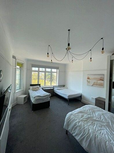 2 Bedroom Flat To Rent In Richmond Hill, Bournemouth, BH2