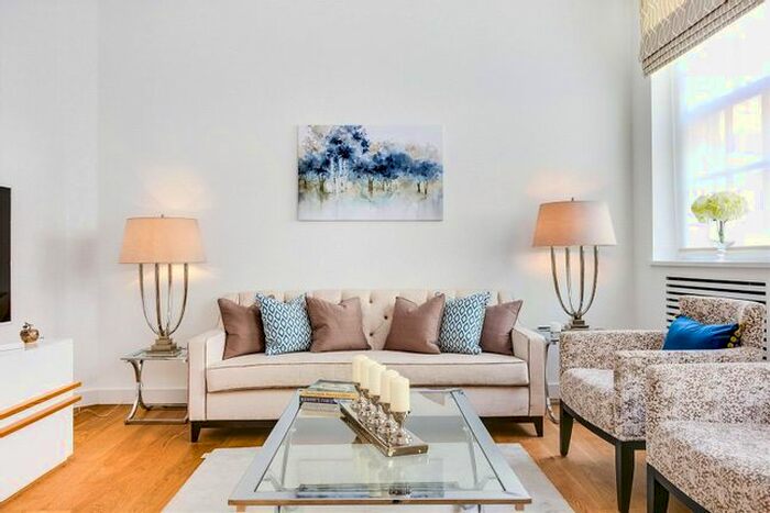 2 Bedroom Flat To Rent In Lowndes Square, Knightsbridge, SW1X